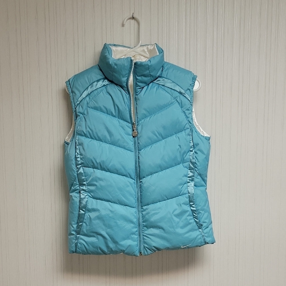 Nike Down Light Blue Reversible Puffer Vest, Women's Medium.